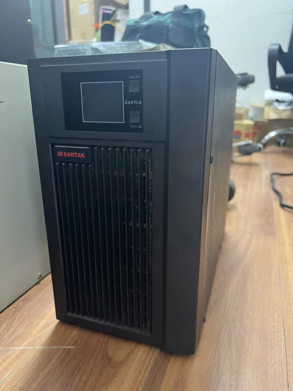 Cho Thuê Bộ Lưu Điện UPS Giá Cực Tốt – Lắp Đặt Tận Nơi, Hỗ Trợ 24/7 | Công Suất 1KVA đến 200KVA 1 Cho Thuê UPS – Bộ Lưu Điện Giá Tốt | Giao Nhanh Tận Nơi Hà Nội & Toàn Quốc – Công Suất 1KVA đến 100kVA